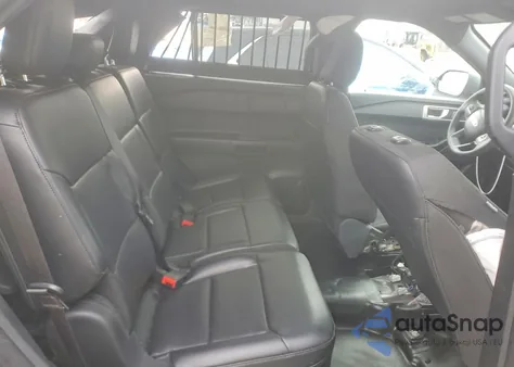 2023 Ford Explorer Police Interceptor z USA, uszkodzony, nr VIN 1FM5K8AW0PNA06987